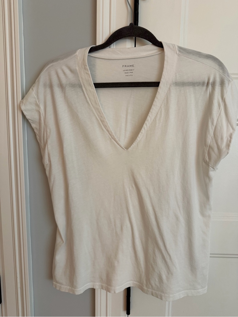 Frame V-Neck Short Sleeve Tee